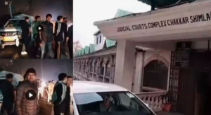 ಶಿಮ್ಲಾದಲ್ಲಿ ಹೈಡ್ರಾಮಾ: ದೆಹಲಿ ಪೊಲೀಸರ ವಿರುದ್ಧ ಹಿಮಾಚಲ ಪೊಲೀಸರಿಂದ FIR, ಬಂಧನ, ಬಿಡುಗಡೆ!