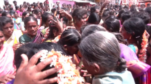 ಅತ್ತಿಗೆ-ನಾದಿನಿಯರು ತಲೆಗೆ ತಲೆ ಡಿಕ್ಕಿ ಹೊಡೆಯುವುದೇ ಹಬ್ಬ! ಚಿತ್ರದುರ್ಗ ಚಿಕ್ಕೀರಣ್ಣನ ಮಾಳಿಗೆ ಗ್ರಾಮದಲ್ಲೊಂದು ವಿಶಿಷ್ಟ ಆಚರಣೆ